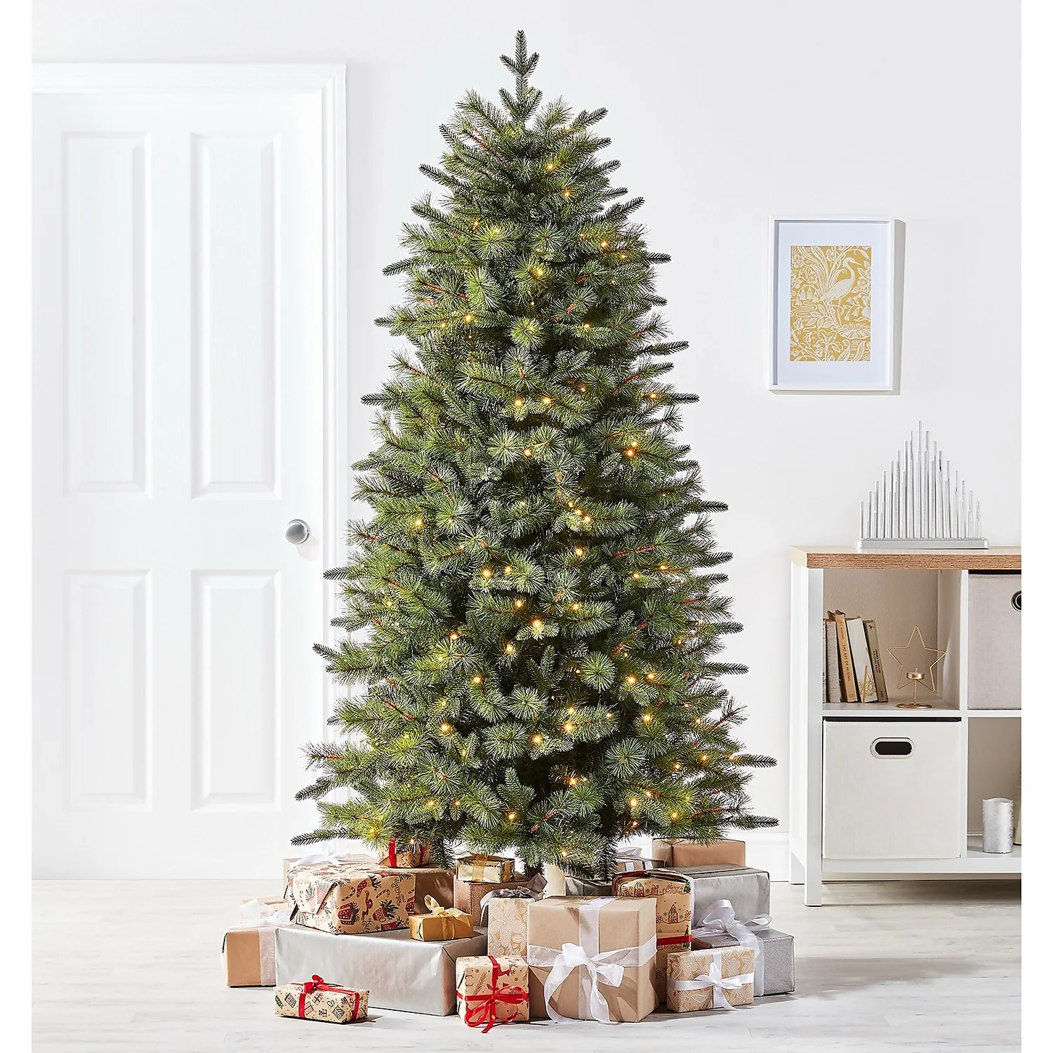 6ft 6in Geneva Pre-lit Artificial Christmas Tree 4 6ft 6in Geneva Pre-lit Artificial Christmas Tree - Image 2